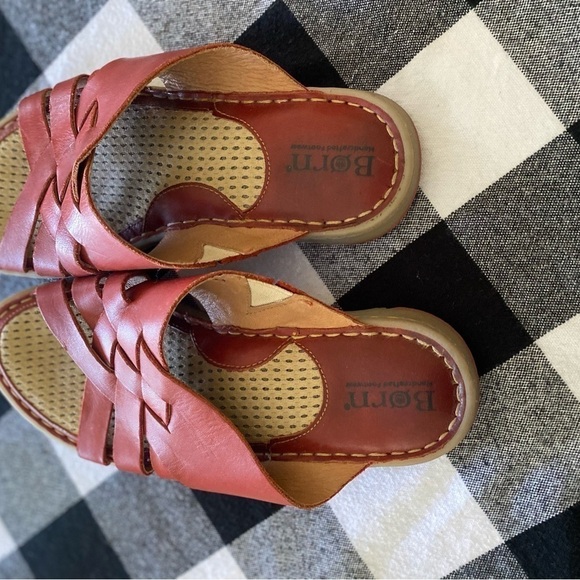 BORN Ladies 7 slip on leather sandas - Picture 4 of 6